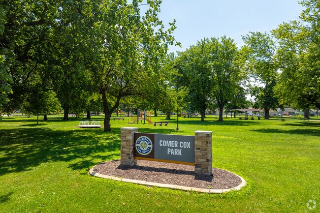 Comer Cox Park is a spacious park in Pioneer Park with many outdoor amenities.
