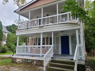 1830 Mannering Rd Unit 2nd floor, Cleveland, OH 44112