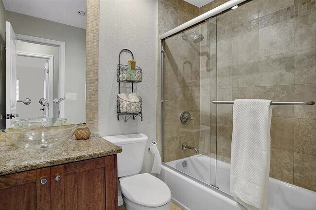 2319 Curlew St unit 2, San Diego, CA 92101 - photo 5