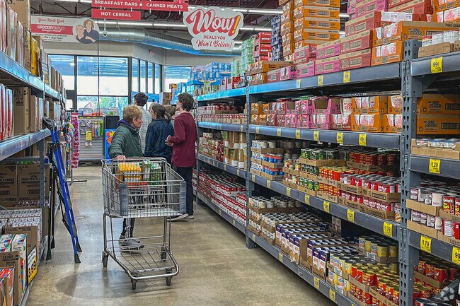 North York locals can easily accomplish their grocery needs at Grocery Outlet.