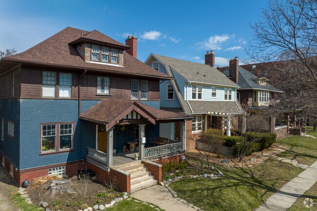 Bethune Street in New Center offers large home options.