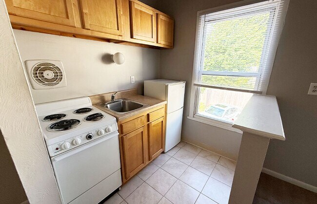 3419 Telford St unit 3419-04, Cincinnati, OH 45220 - photo 3
