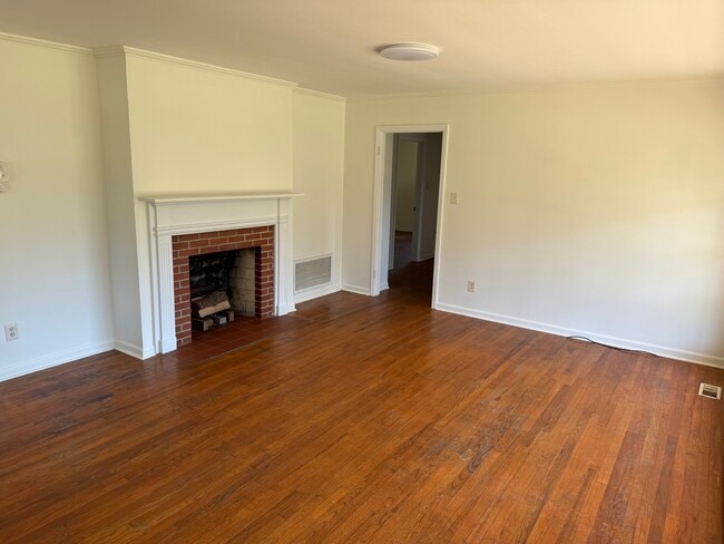 1609 Woodrow Ave, Dublin, GA 31021 - photo 5