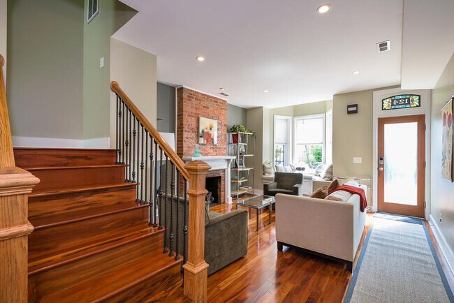 401 Constitution Ave NE unit ID196008P, Washington, DC 20002 - photo 6