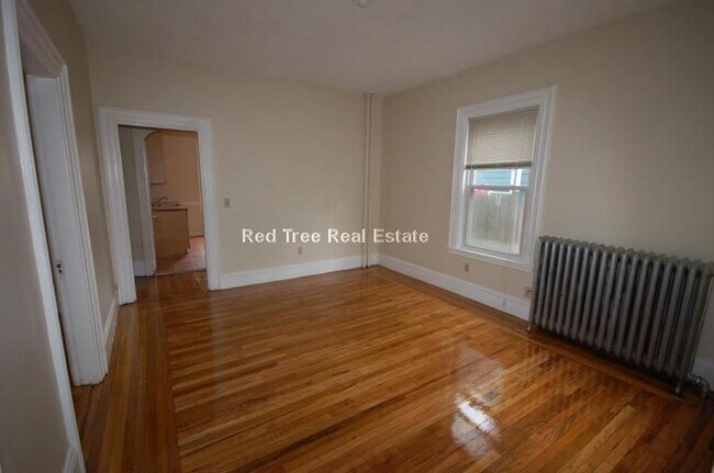 33 Pratt St unit 1, Allston, MA 02134 - photo 4