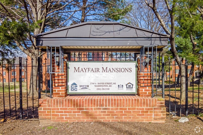 Apartment complexes are a popular option for residents in Mayfair.