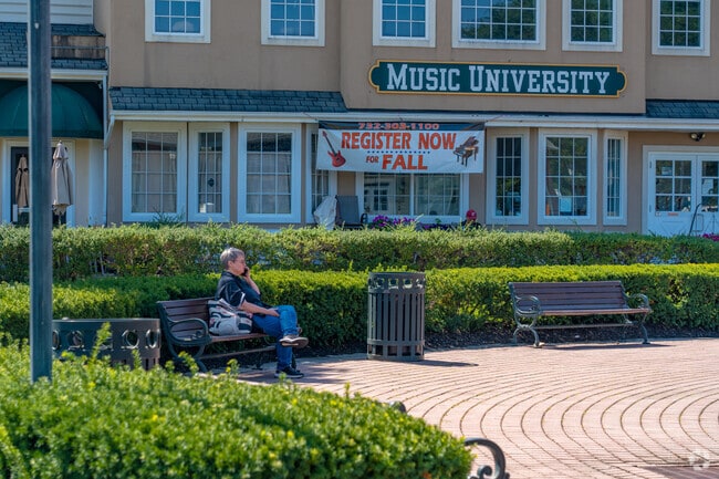 Mount's Corner Historic Plaza is home to many of the shopping and dining opportunities in West Freehold.