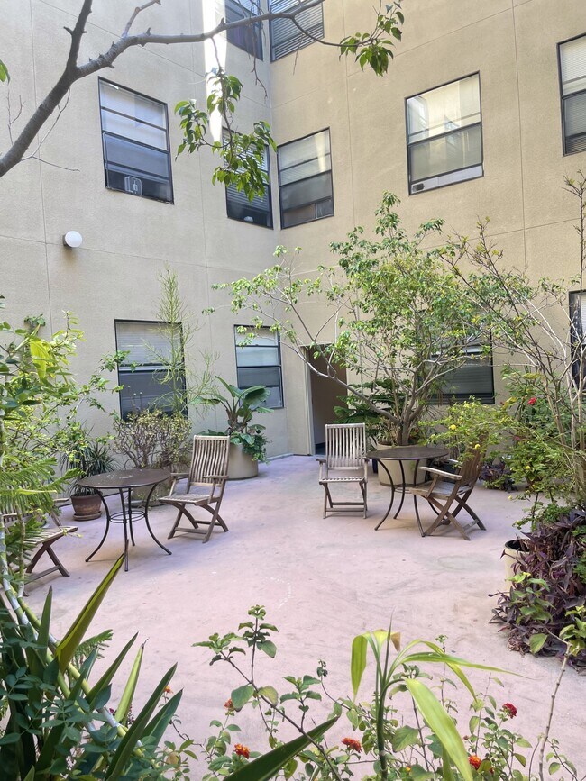 Peachtree Inn - Fully furnished units!, San Diego, CA 92101 - photo 5