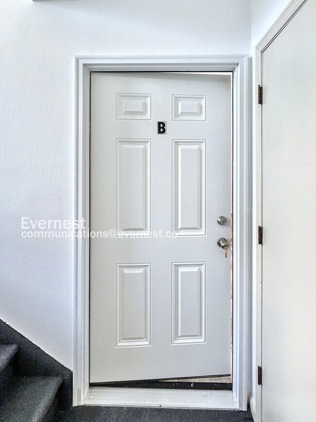 1120 Yuma St unit B, Colorado Springs, CO 80909 - photo 2