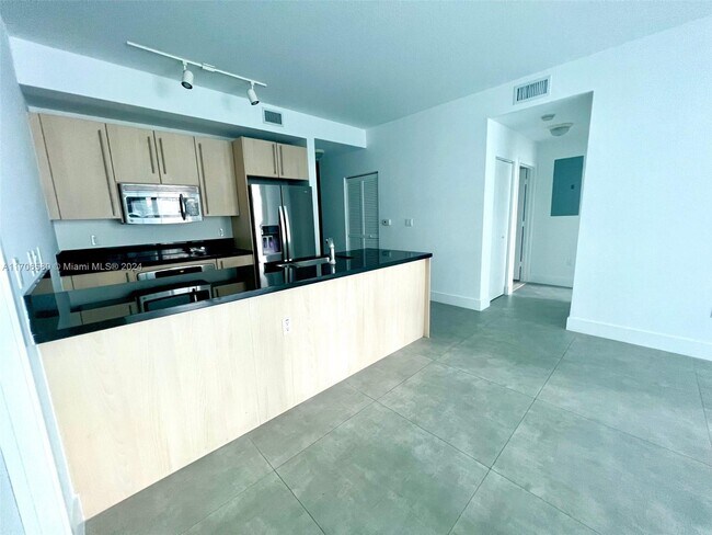 Axis at Brickell Village unit PH3919, Miami, FL 33130 - photo 2