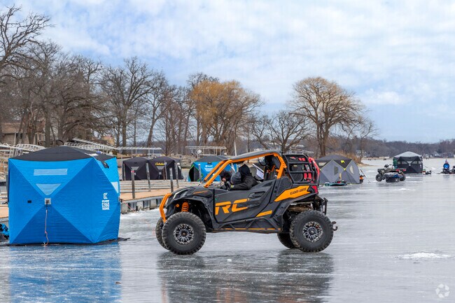 The annual Chain O' Lakes Fishing Derby is a favorite event in the Salem Lakes Community.
