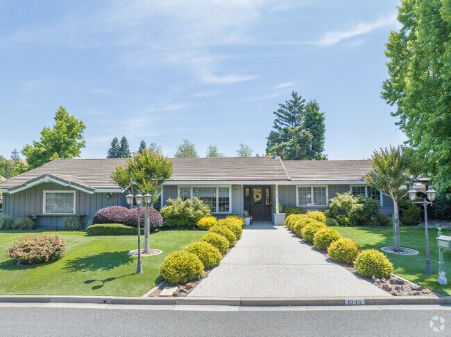 Ranch homes in Moraga are large, modern, and very popular with residents.