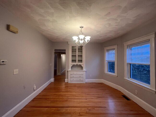 108 W Quincy St unit 1, Somerville, MA 02144 - photo 7