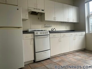 518 Cambridge St Unit 7A, Boston, MA 02134