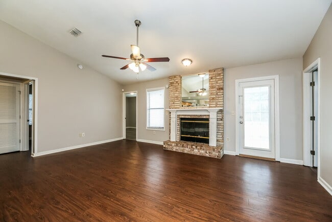 641 Charles Pinckney St, Orange Park, FL 32073 - photo 4