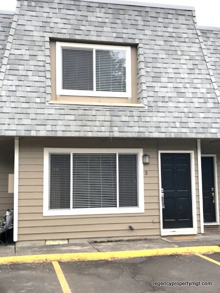 19202 SE River Rd, Milwaukie, OR 97267