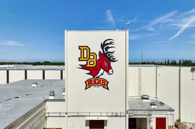 A mural of the Deerfield Beach High School mascot.