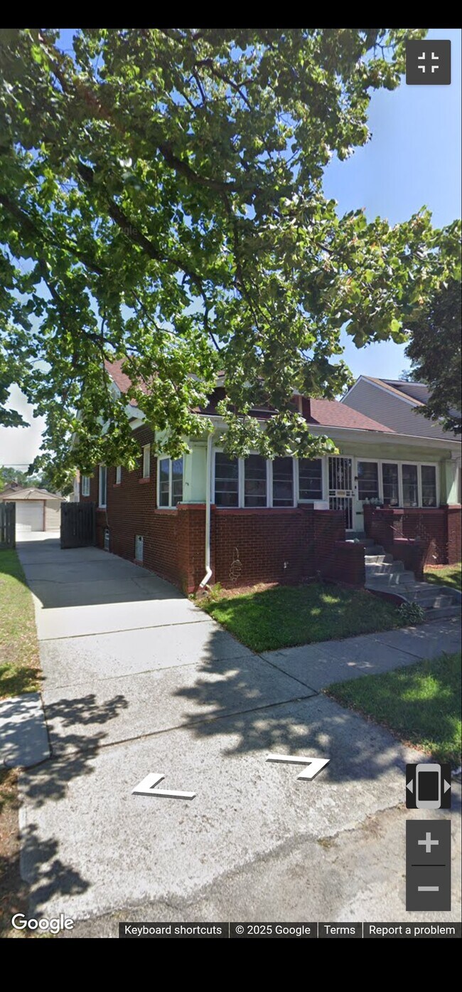 107 Batavia St Unit 2, River Rouge, MI 48218