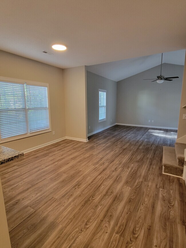 Abingdon Square Townhomes and Apartments 200500 Holly Pines Dr, Pinehurst, NC