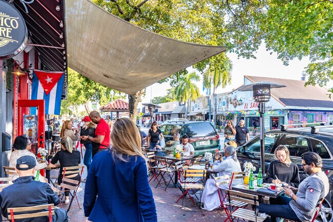 Outdoor dining is a staple in Calle Ocho.