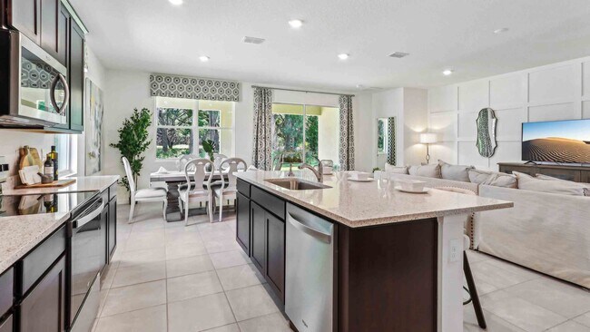 8209 Ives Place, Wildwood, FL 34785 - photo 5