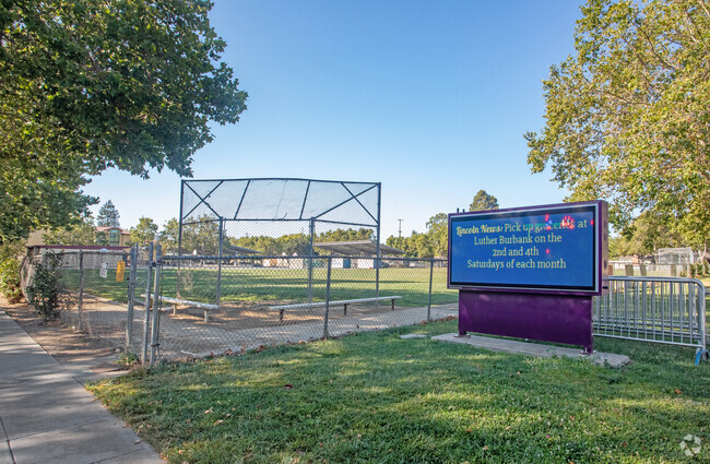 Baseball fields at Merritt Trace Elementary Sign.