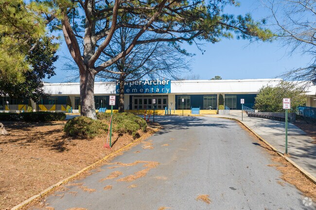 Harper-Archer Elementary School has a student-teacher ratio of 14 to 1.