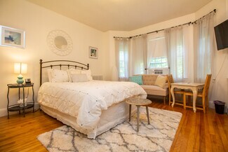 1253 Beacon St Unit C4, Brookline, MA 02446