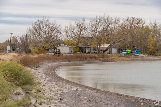 Gunnison Bend Reservoir draws anglers and boaters year-round.