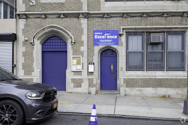 St Joseph School has a student teacher ratio of 18.4 to 1.