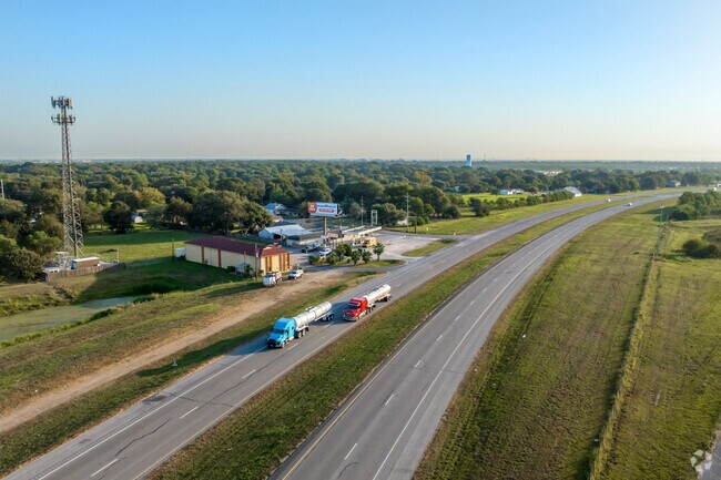 Port Acres has a secluded, rural-feel while giving locals major highway access.