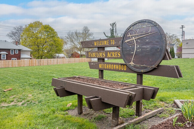 Welcome to the Fabulous Acres neighborhood in Lansing, Michigan