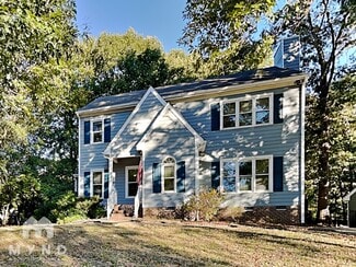 2701 Moorsfield Ct, Raleigh, NC 27604