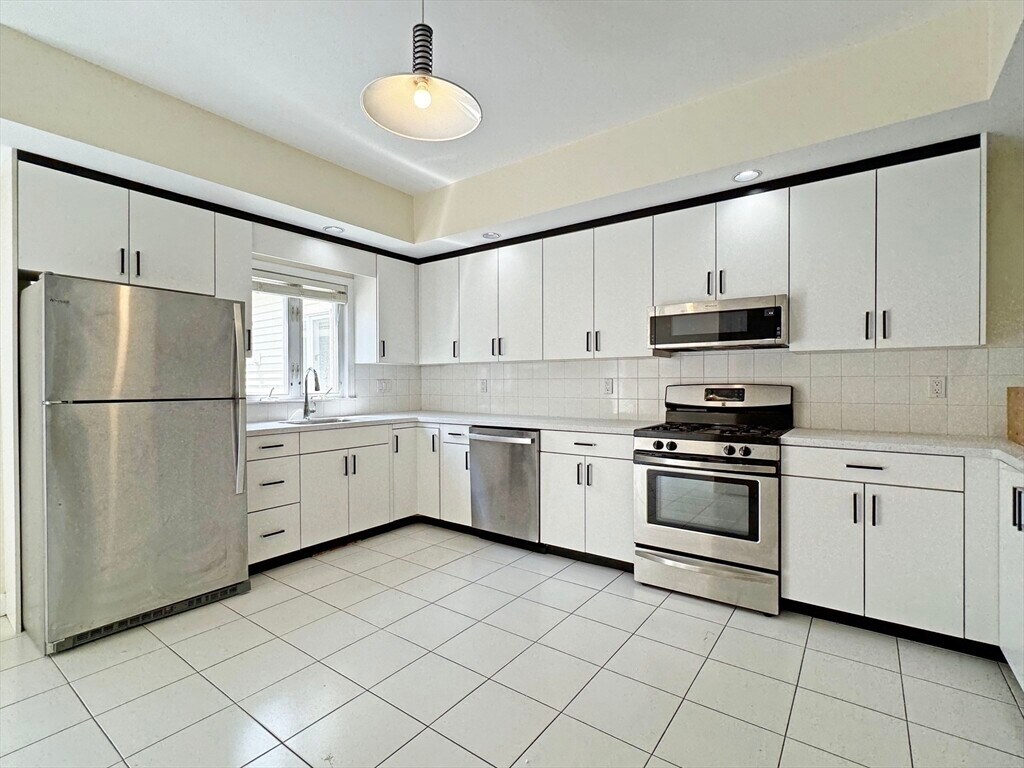 47 Eddy St, West Newton, MA 02465