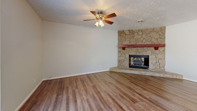 6606 Gristmill Rd, Fayetteville, NC 28314 - photo 3