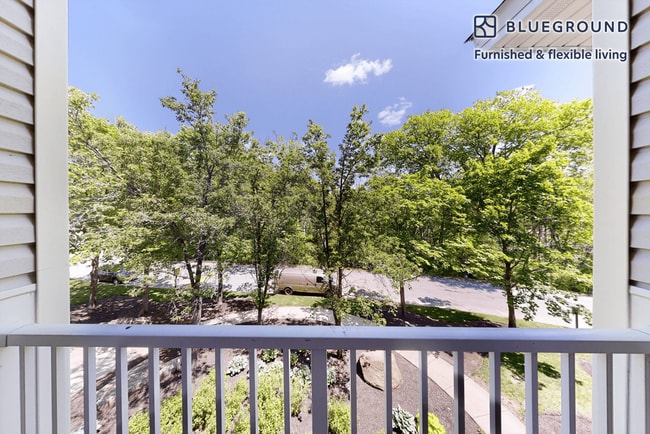 1 Arboretum Way unit FL2-ID3254A, Burlington, MA 01803 - photo 3