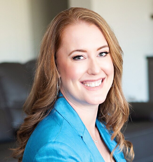 Lindsey Shoultes