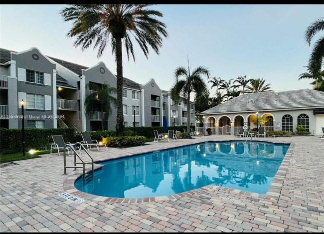 11165 SW 6th St unit 305, Pembroke Pines, FL 33025 - photo 7