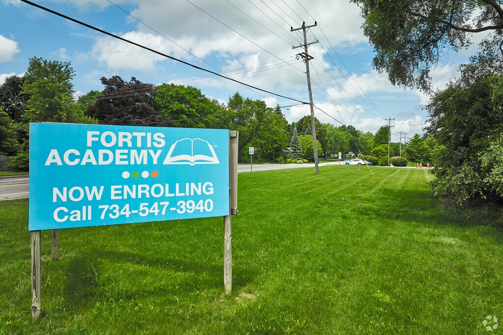 Fortis Academy is a Ypsilanti area public charter school that offers free programs for students.