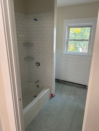 178 Hillside Ave Unit 1, Pawtucket, RI 02860