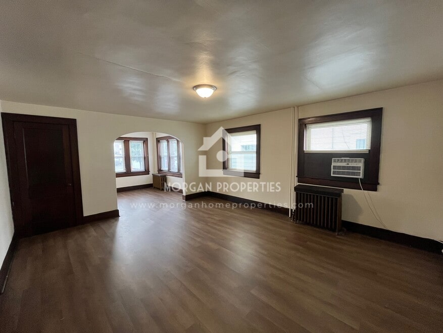 330 E 12th St unit 2, Anderson, IN 46016 - photo 1