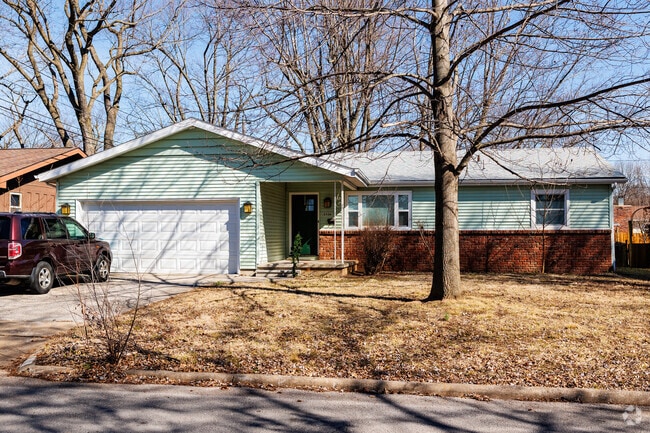 A typical ranch home found in the Mark Twain neighborhood.