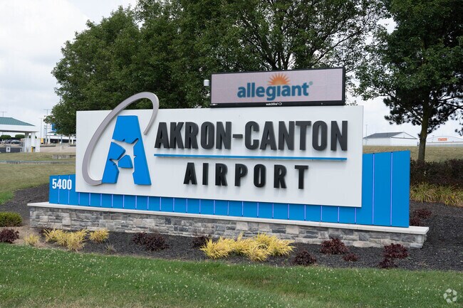 Market Heights residents enjoy a short commute to the Akron Canton Airport.