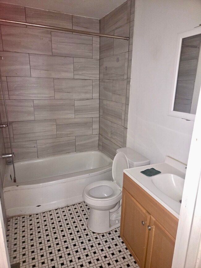 606 M St, North Wilkesboro, NC 28659 - photo 7