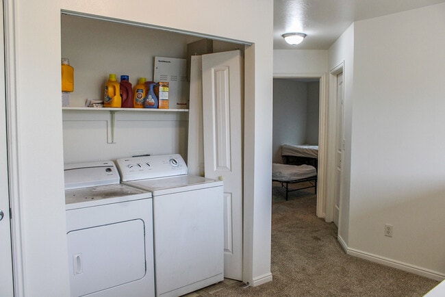 1521 N 420 W, Logan, UT 84341 - photo 3