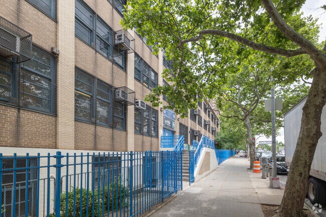 South Bronx Classical Charter School II is nearby other schools.