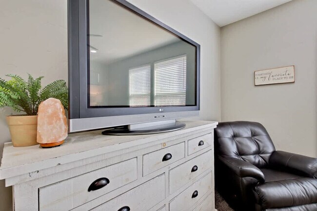 5847 Pinery Cyn Ave N unit ID1250636P, Meridian, ID 83646 - photo 7