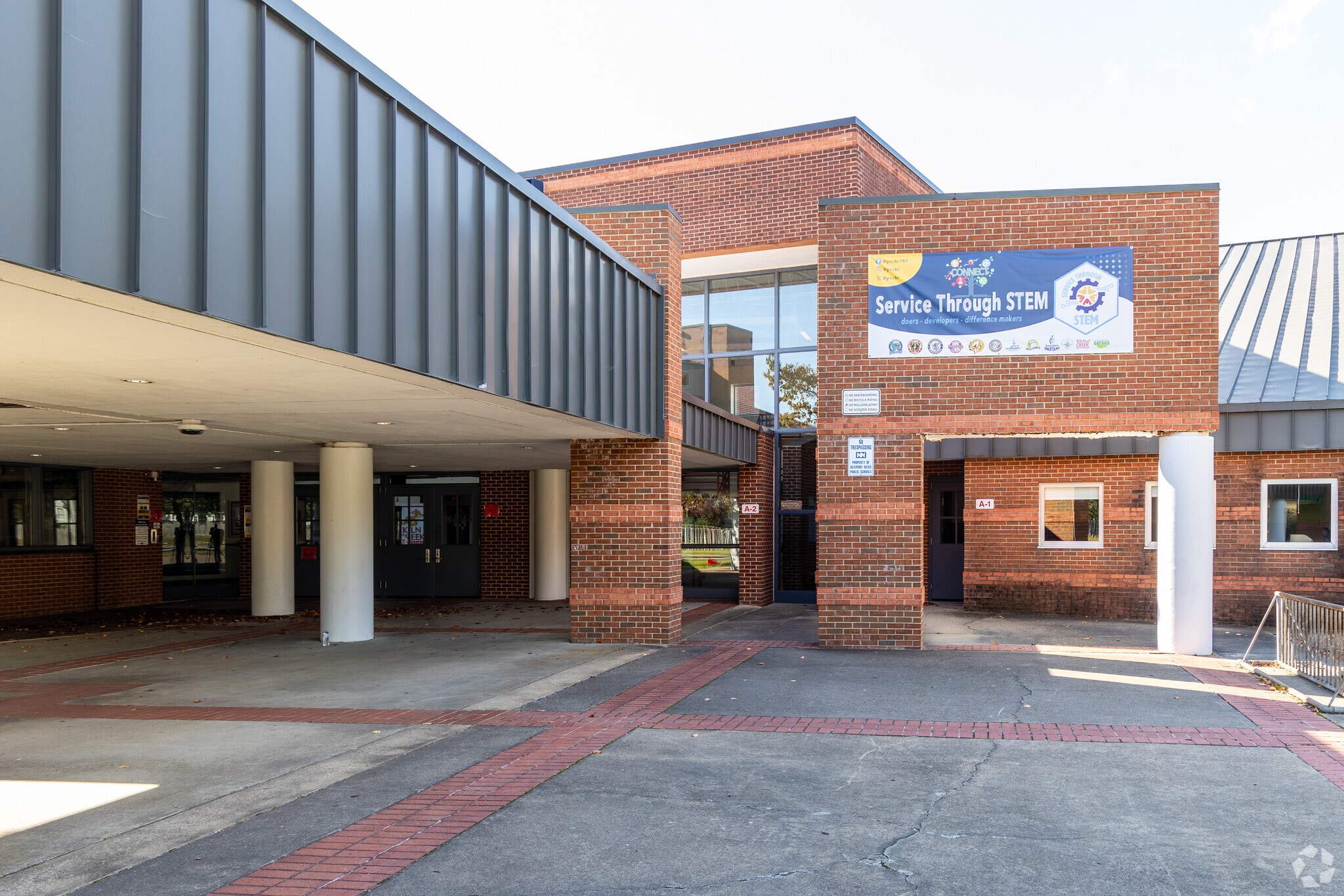 Kiln Creek Elementary School has a student-teacher ratio of 17-1.