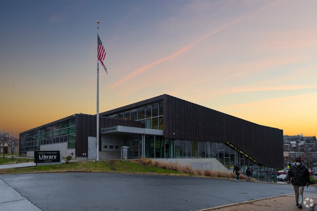 The Benning/Dorothea Height Library has a large book selection and a number of study rooms.