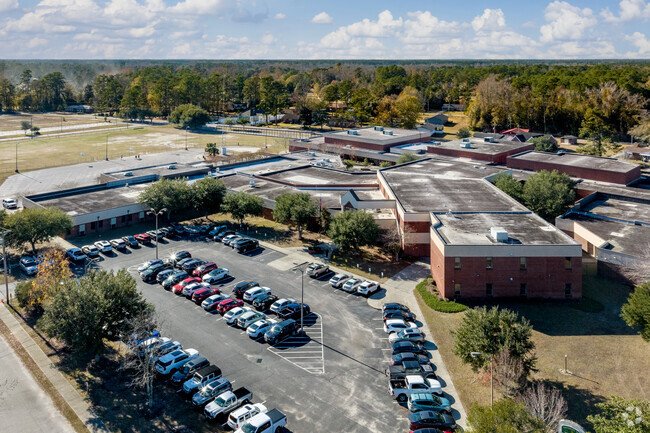 Whittemore Park Middle School prepares students for further education.